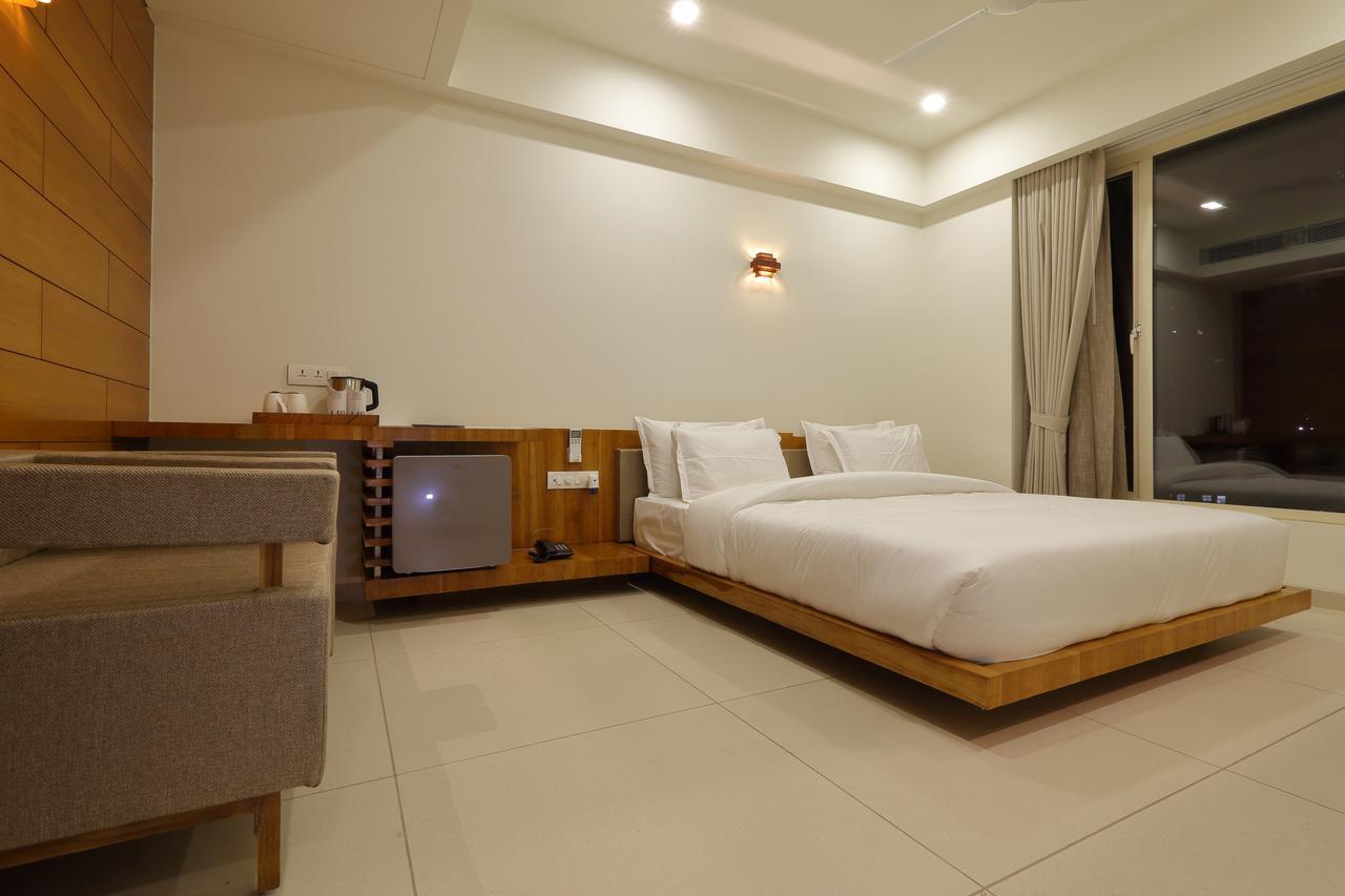 Hotel 440, A Serene Stay Ahmedabad Extérieur photo