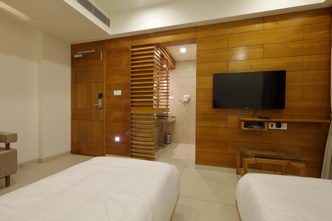 Hotel 440, A Serene Stay Ahmedabad Extérieur photo